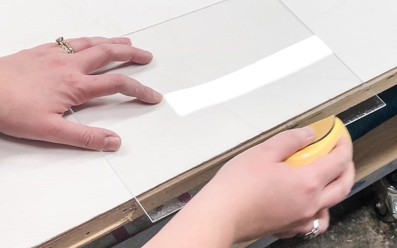 how to cut acrylic sheets